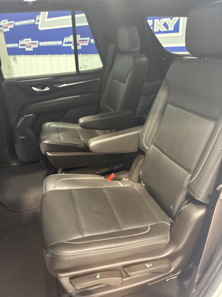 Used 2022 GMC Yukon Denali w/ Denali Premium Package AWD/4WD image 34