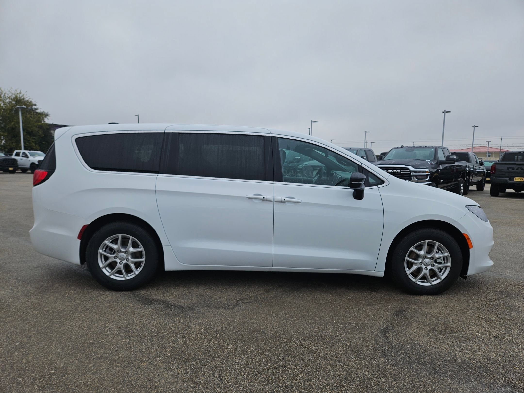 New 2026 Chrysler Voyager LX image 2