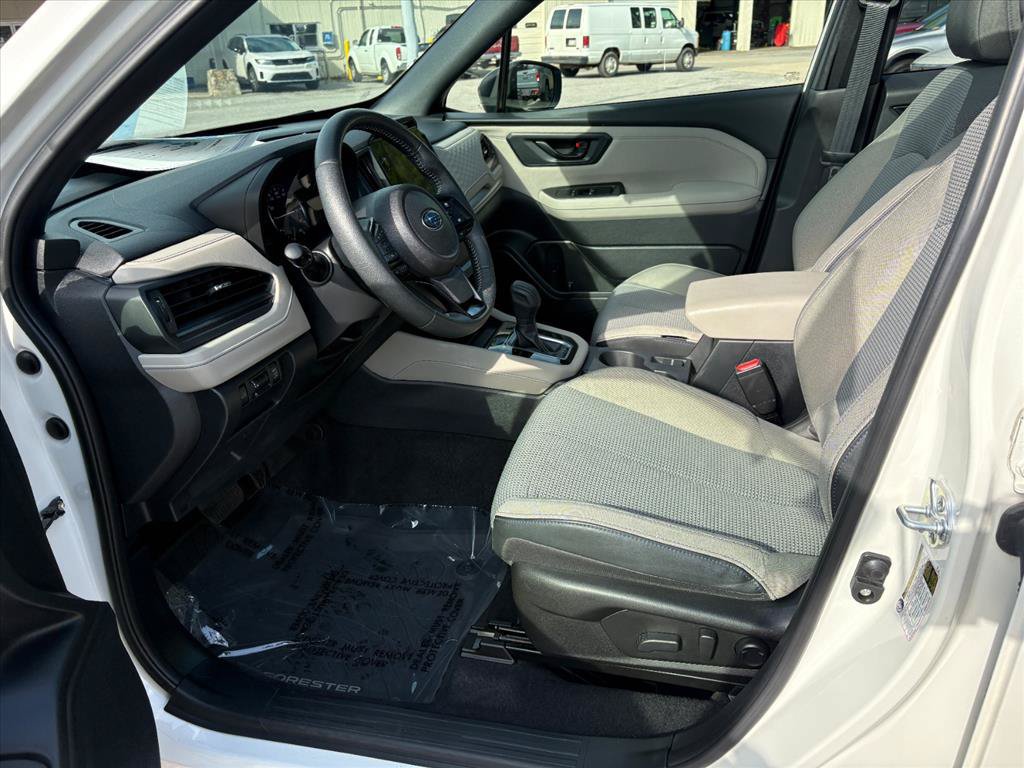 Used 2025 Subaru Forester Premium AWD/4WD image 18