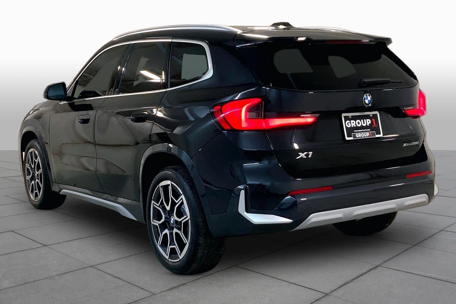 New 2026 BMW X1 xDrive28i w/ Technology Package AWD/4WD image 12