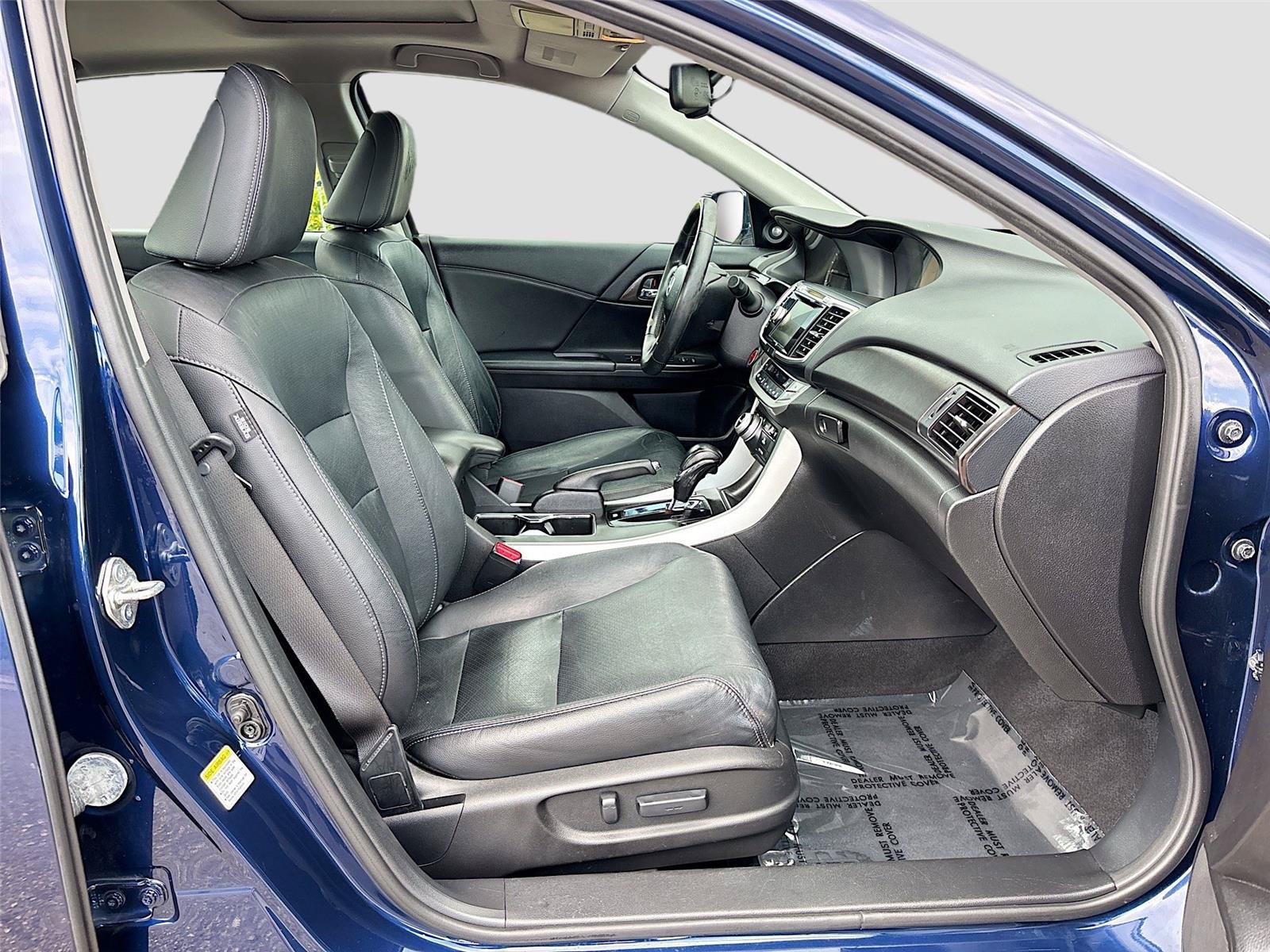 Used 2015 Honda Accord Touring image 29
