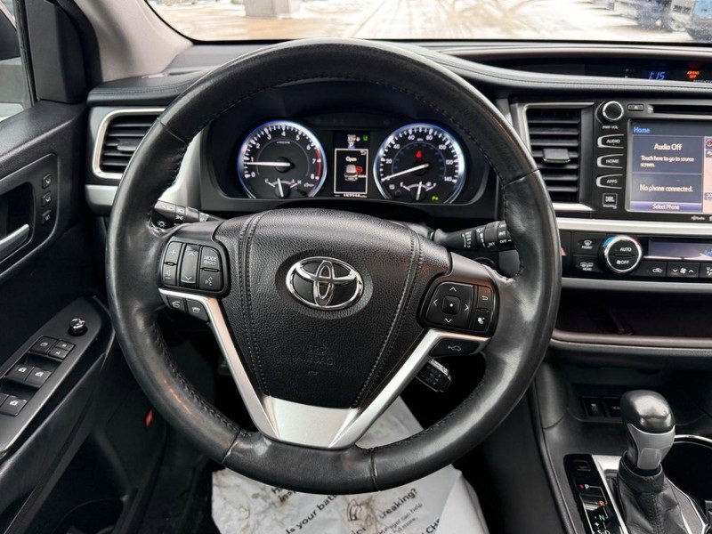 Used 2015 Toyota Highlander Limited Platinum image 15