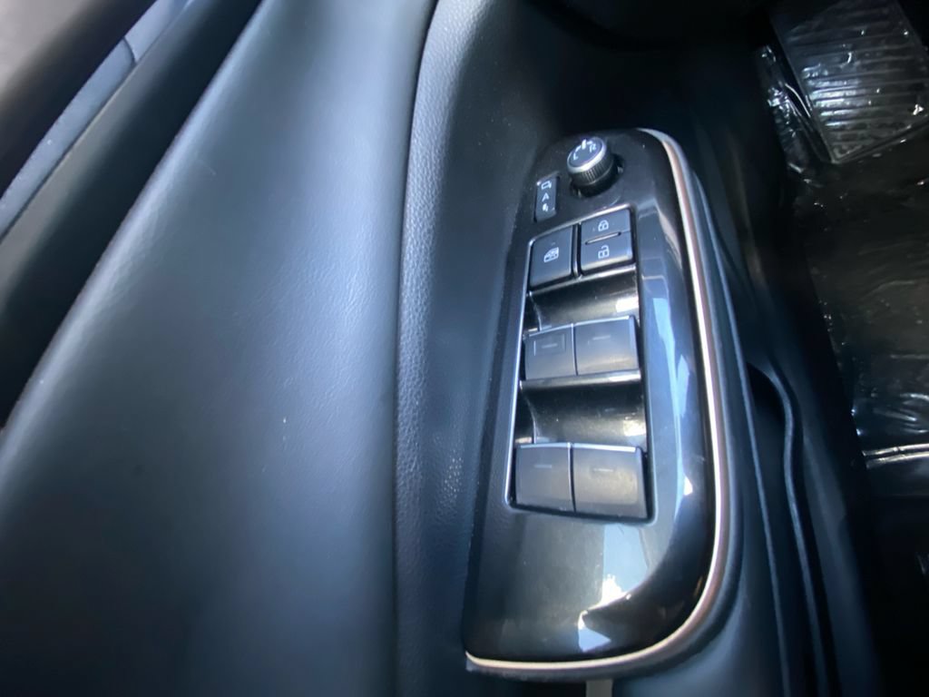 Used 2024 Toyota Crown AWD/4WD image 17