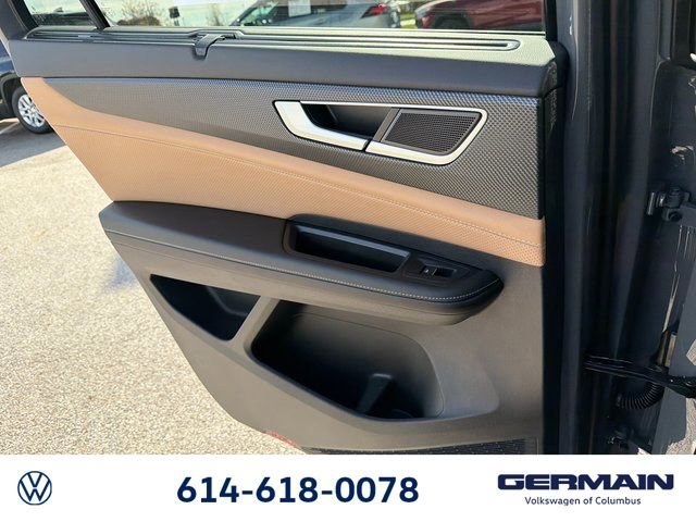 New 2026 Volkswagen Atlas Cross Sport SEL R-Line image 17