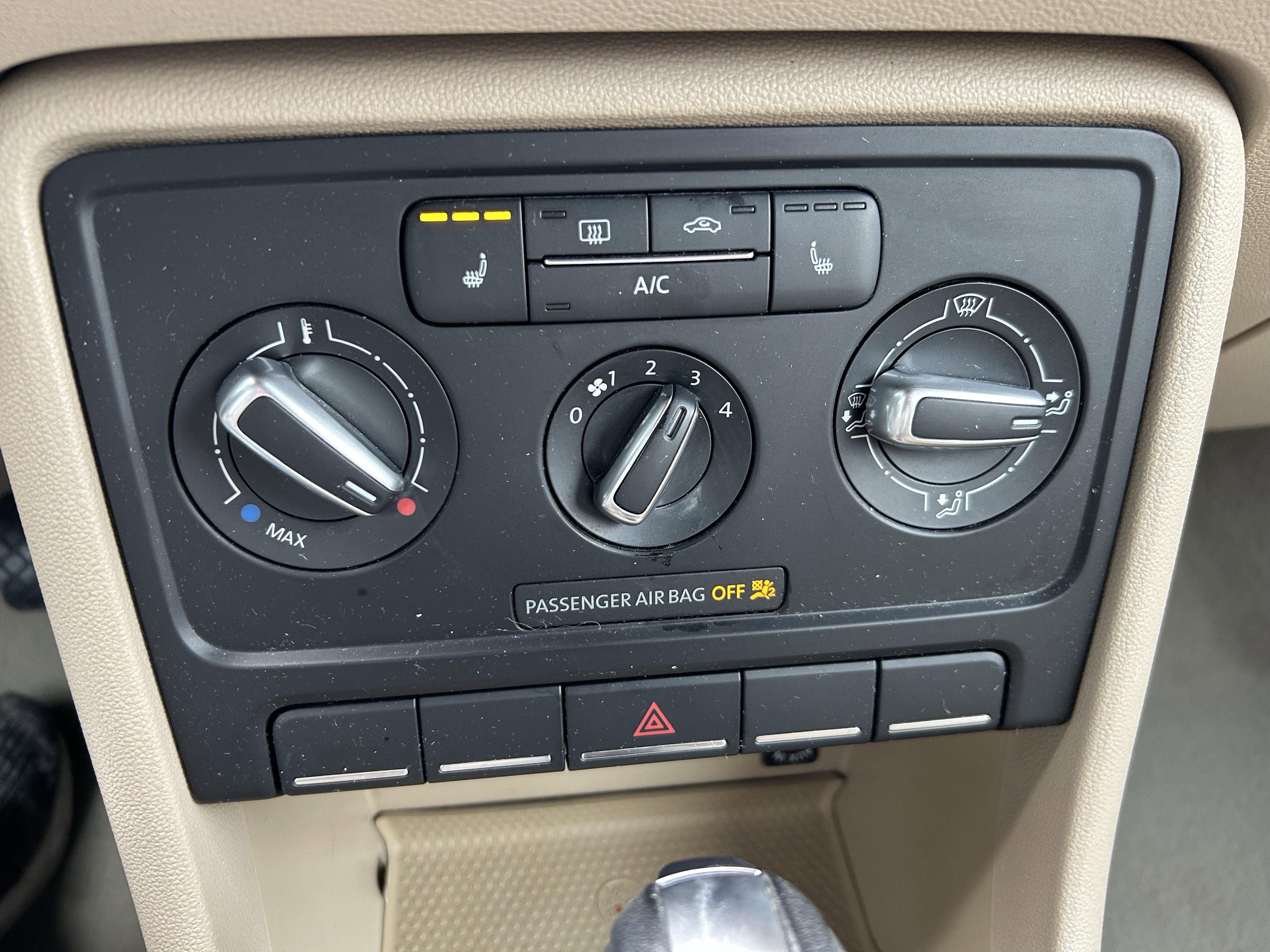 Used 2014 Volkswagen Beetle 1.8T image 18