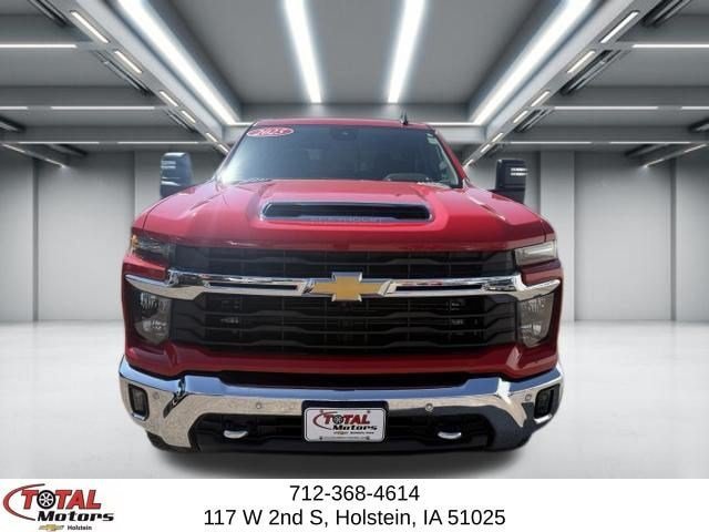 Used 2025 Chevrolet Silverado 2500 LT w/ Texas Edition AWD/4WD image 3