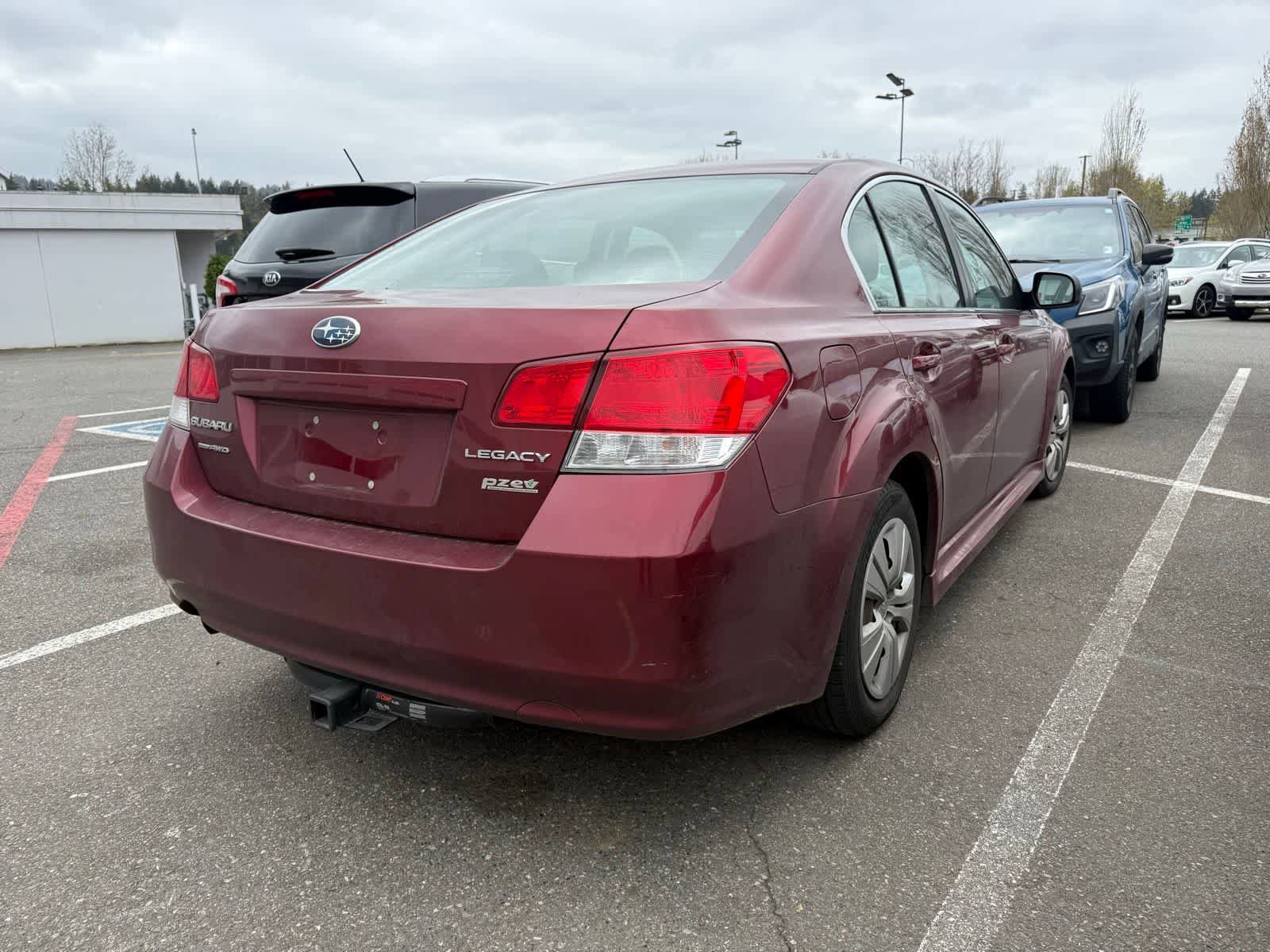 Used 2010 Subaru Legacy 2.5i AWD/4WD image 3