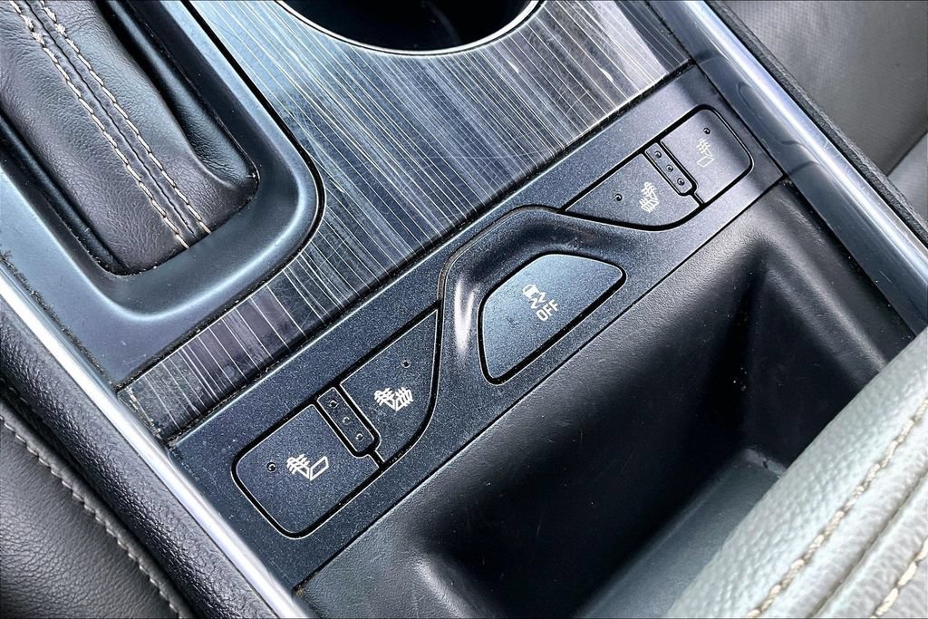 Used 2017 Chevrolet Impala Premier FWD image 24