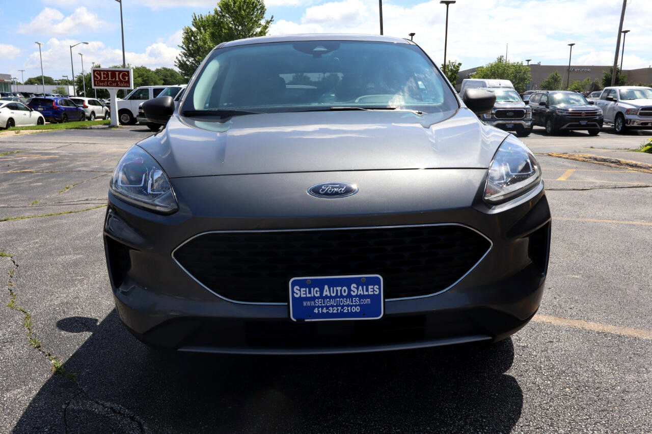 Used 2022 Ford Escape SE image 2