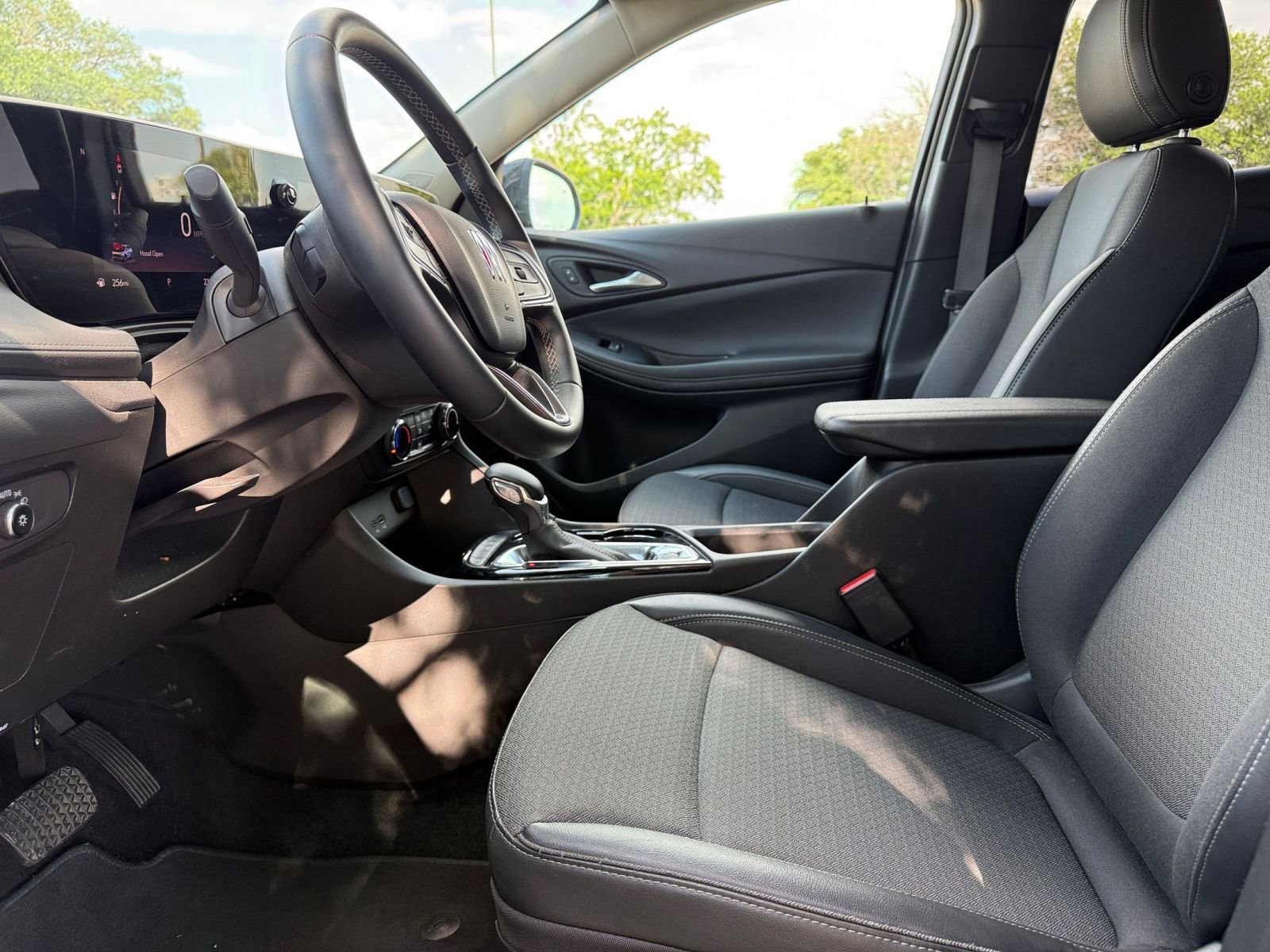 Used 2025 Buick Encore GX Preferred FWD image 28