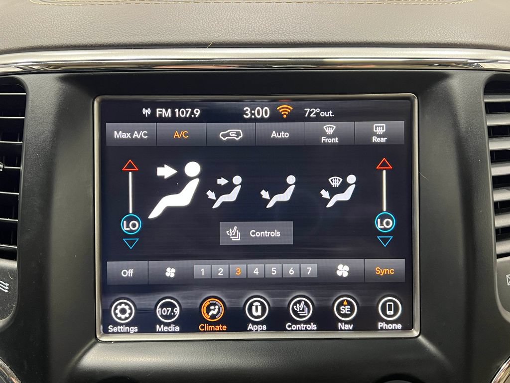 Used 2018 Jeep Grand Cherokee Overland AWD/4WD image 27