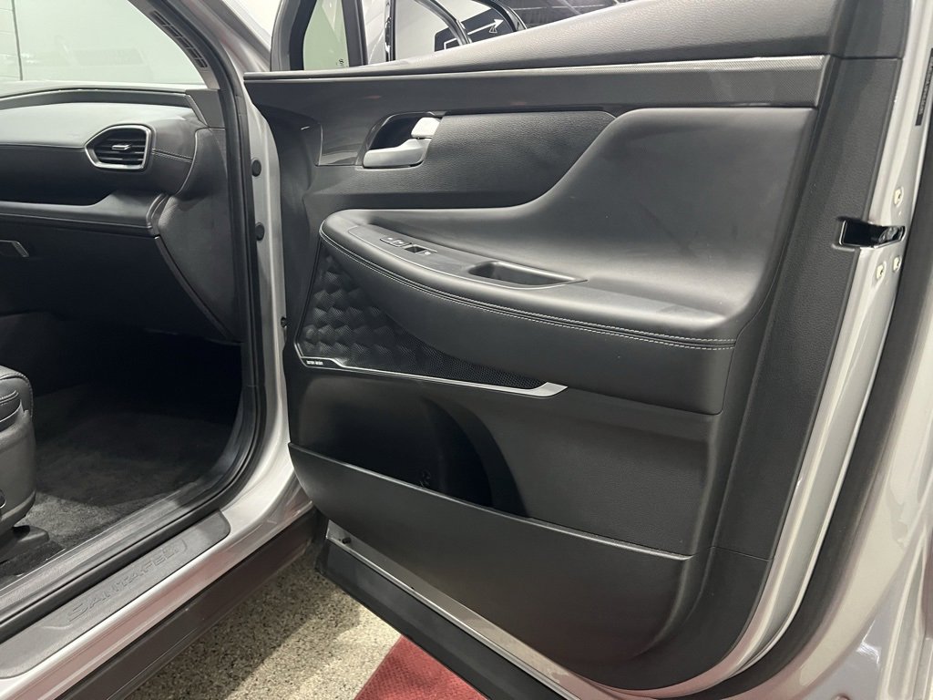 Used 2023 Hyundai Santa Fe SEL w/ Premium Package image 32