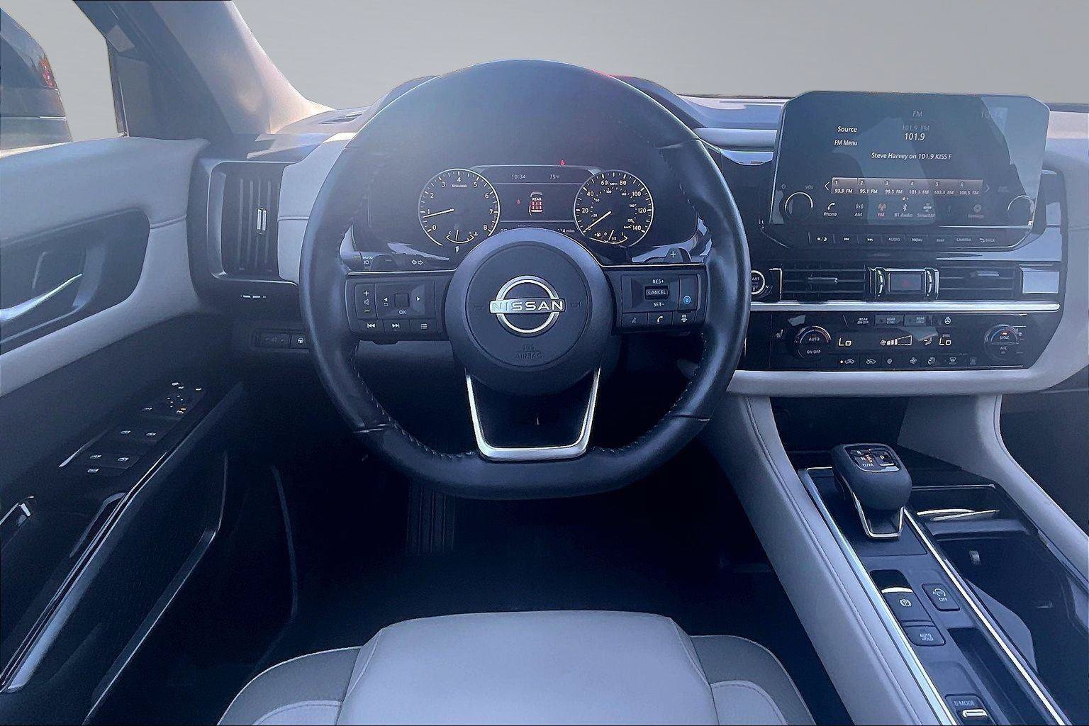 Certified 2024 Nissan Pathfinder SL FWD image 7