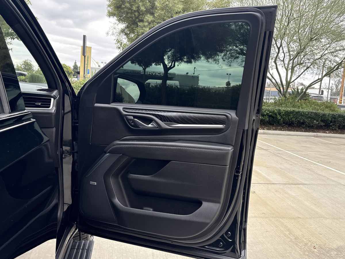 Used 2021 GMC Yukon Denali w/ Denali Premium Package image 17