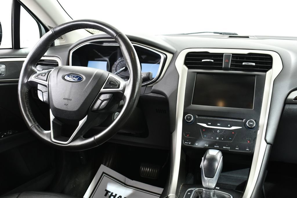 Used 2014 Ford Fusion SE w/ Equipment Group 202A FWD image 8