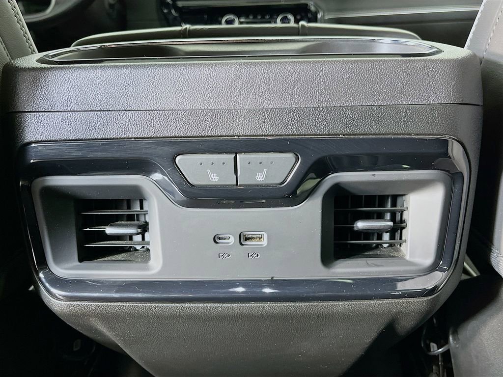 Used 2025 GMC Sierra 2500 AT4X image 34