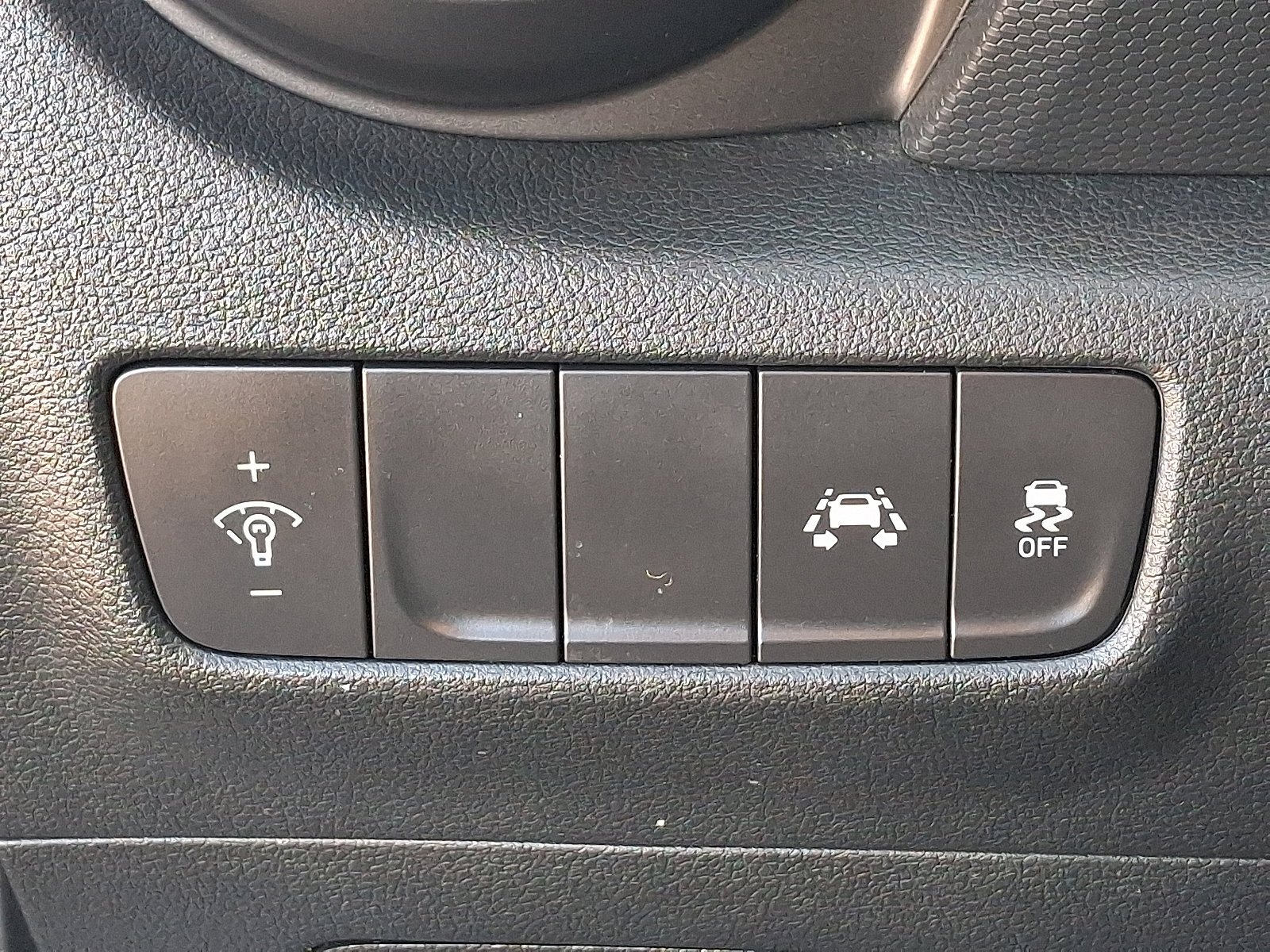 Used 2021 Hyundai Kona SE image 27