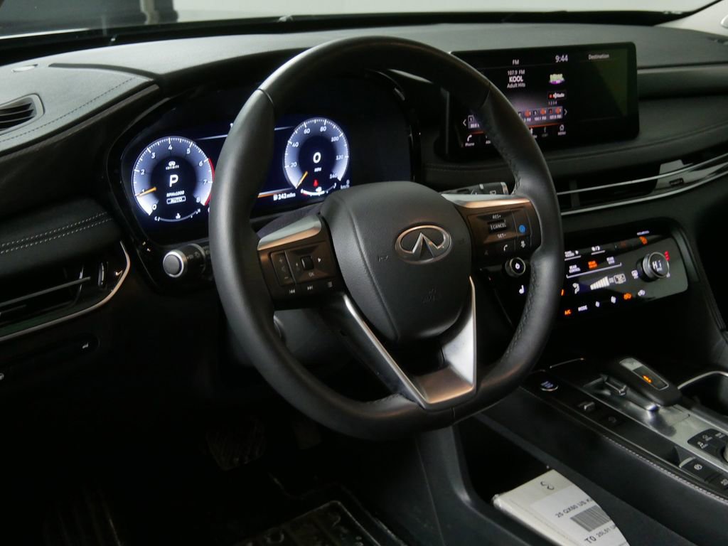 Used 2025 INFINITI QX60 Luxe image 13