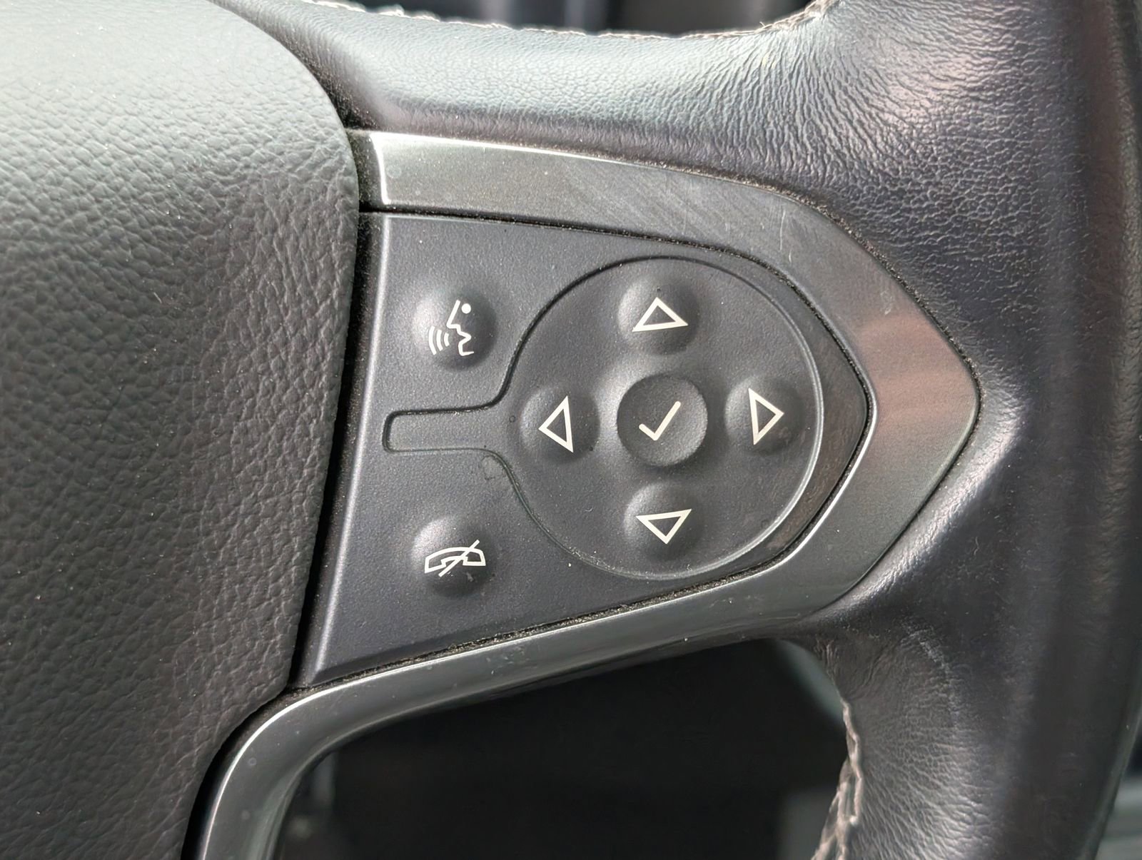 Used 2019 Chevrolet Silverado 2500 LT w/ LT Convenience Package image 25