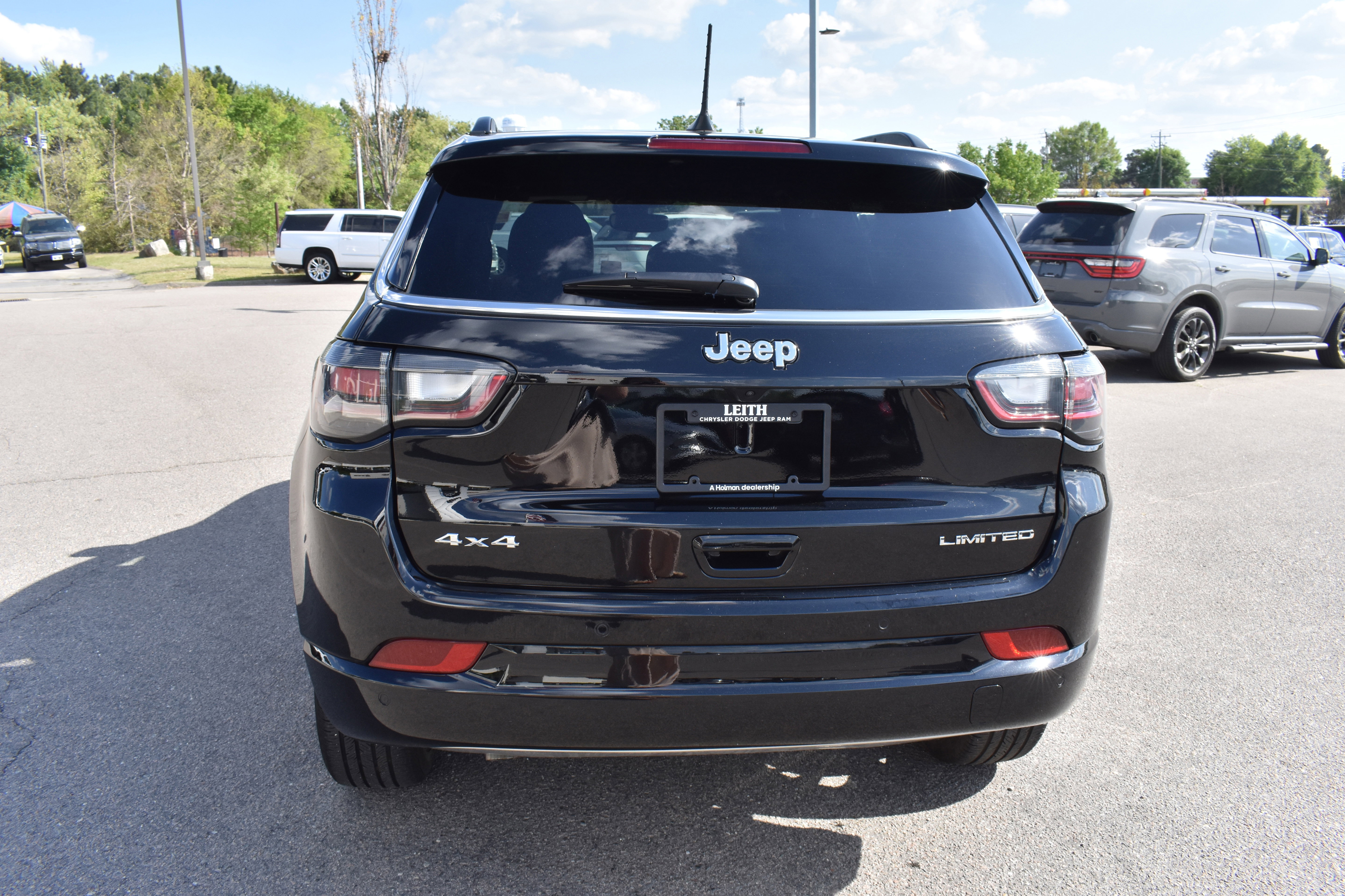 Used 2024 Jeep Compass Limited w/ Elite Group image 8
