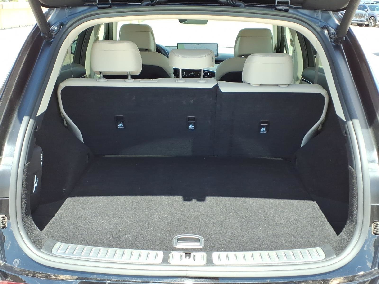Used 2024 Genesis GV70 2.5T AWD/4WD image 16
