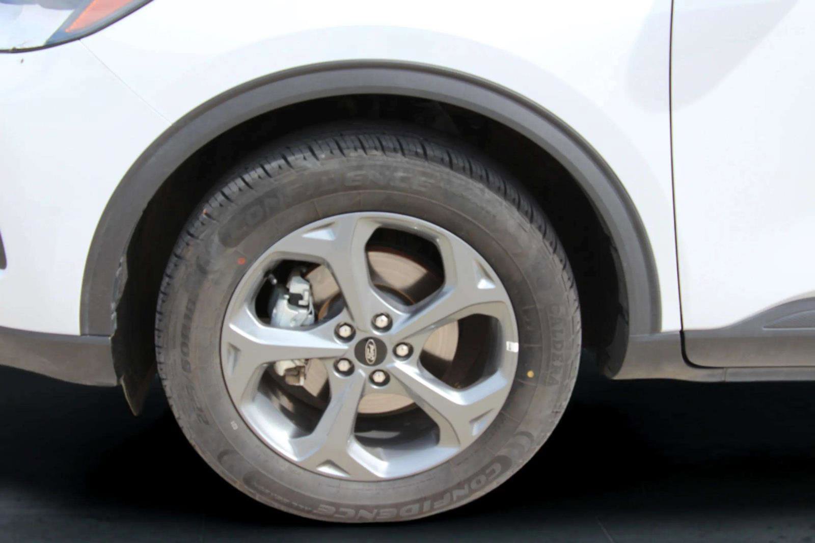 Used 2025 Ford Escape ST-Line image 10