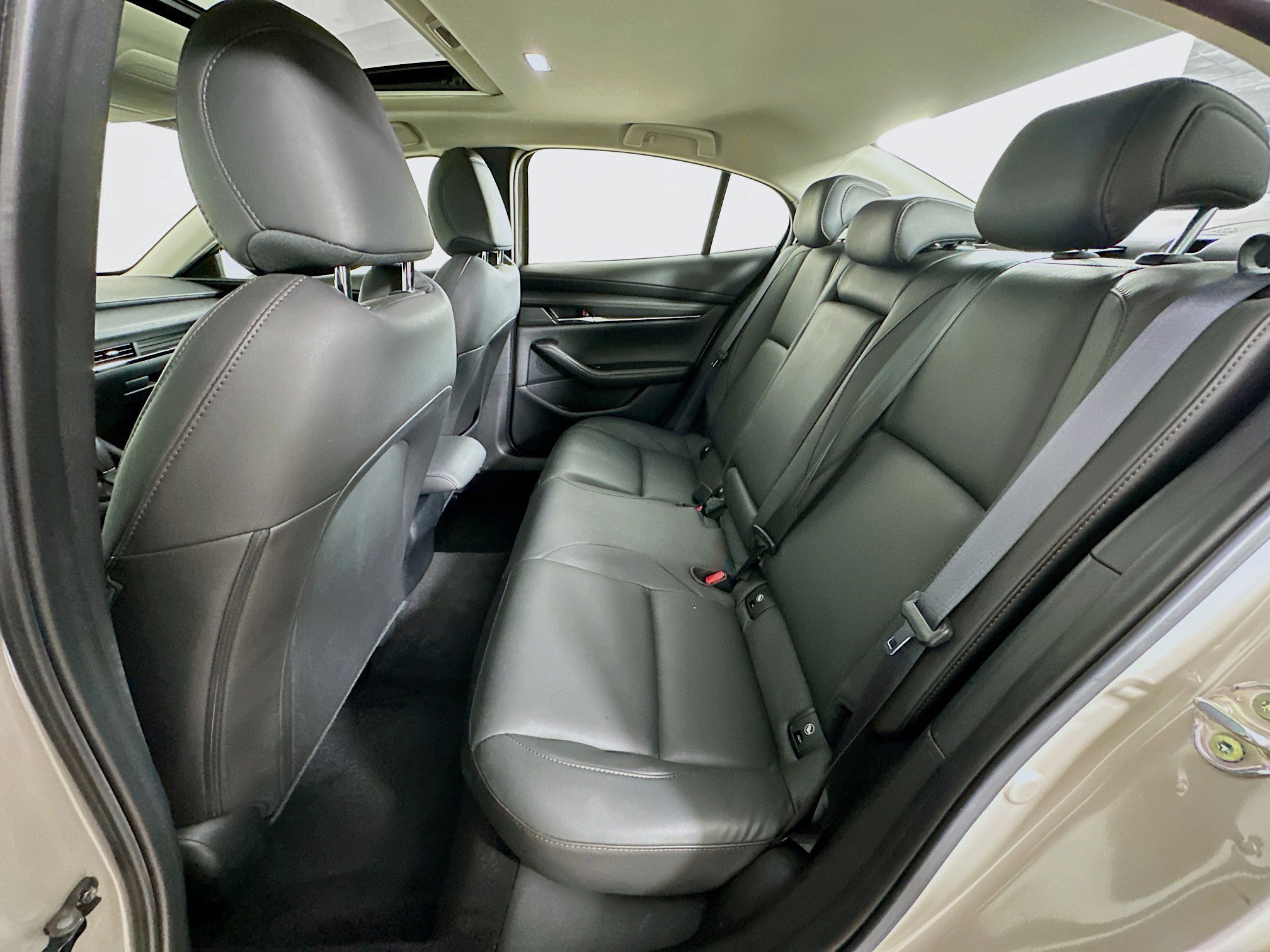 Used 2025 MAZDA MAZDA3 s image 28