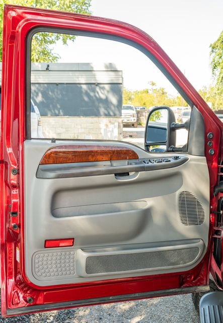 Used 2003 Ford F350 Lariat AWD/4WD image 17