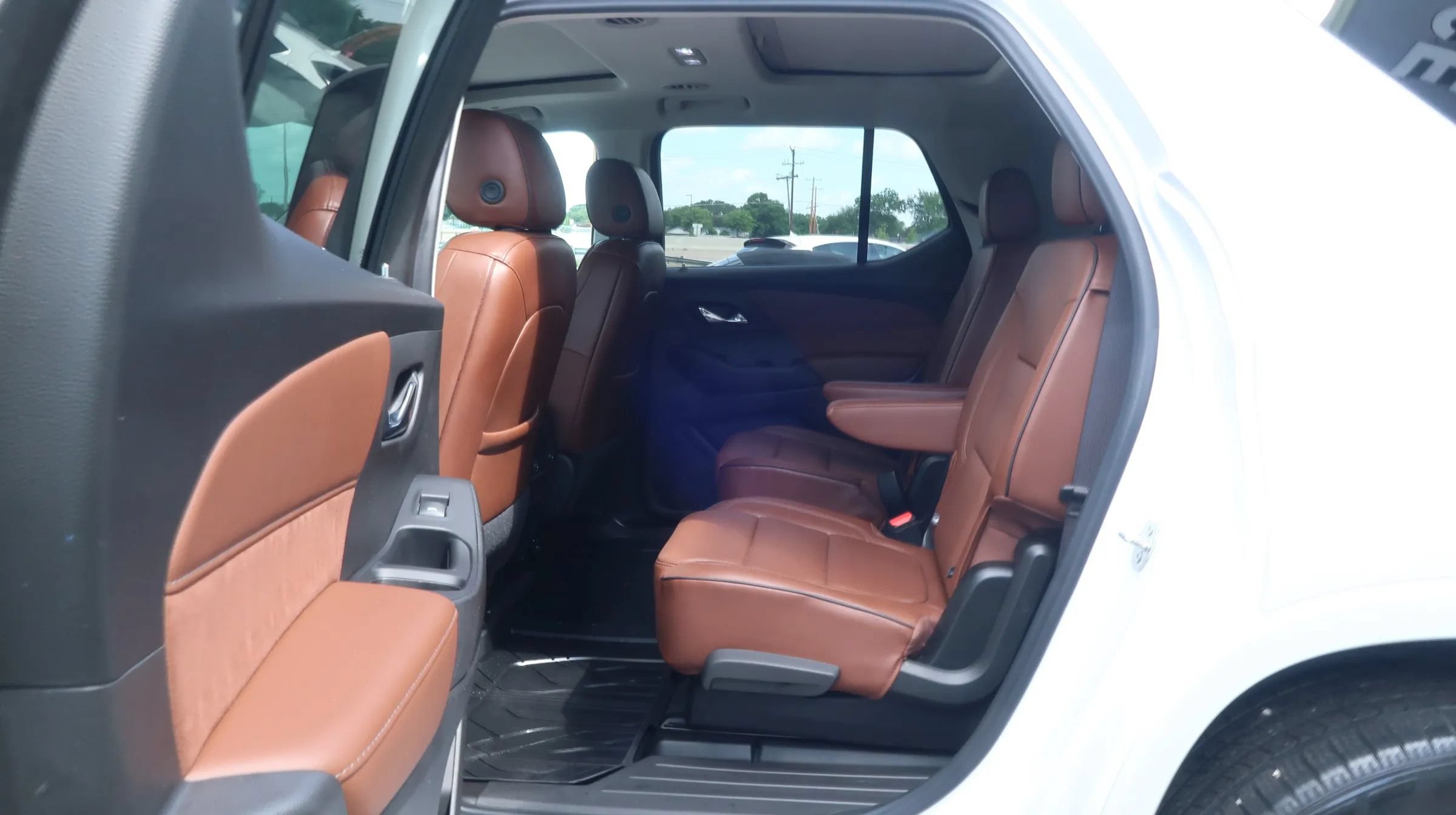 Used 2021 Chevrolet Traverse High Country FWD image 19