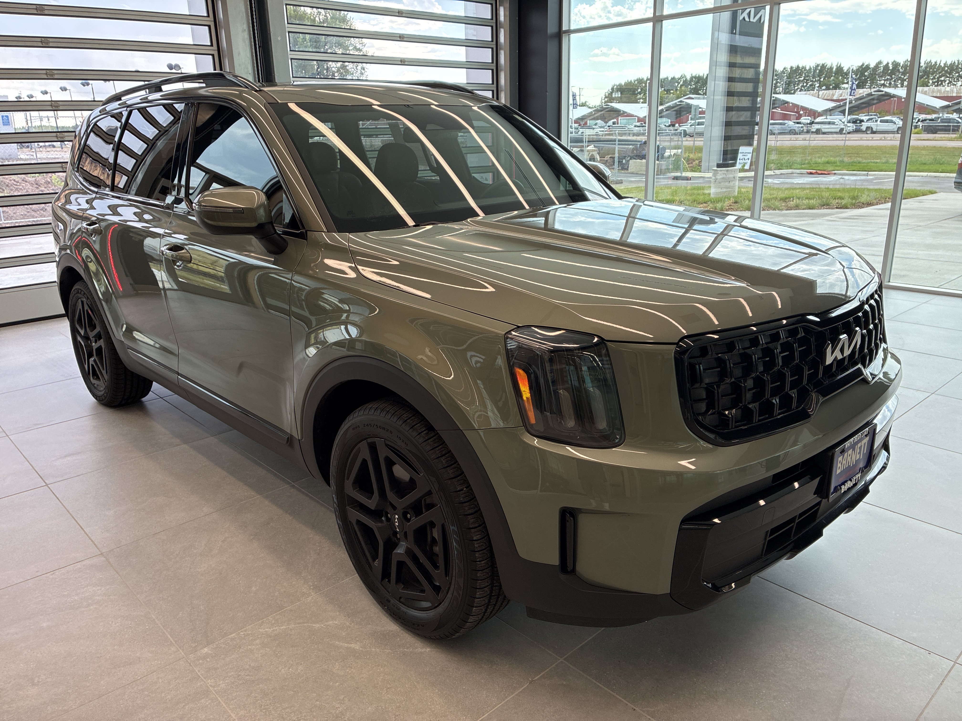 Certified 2024 Kia Telluride EX X-Line AWD/4WD image 2