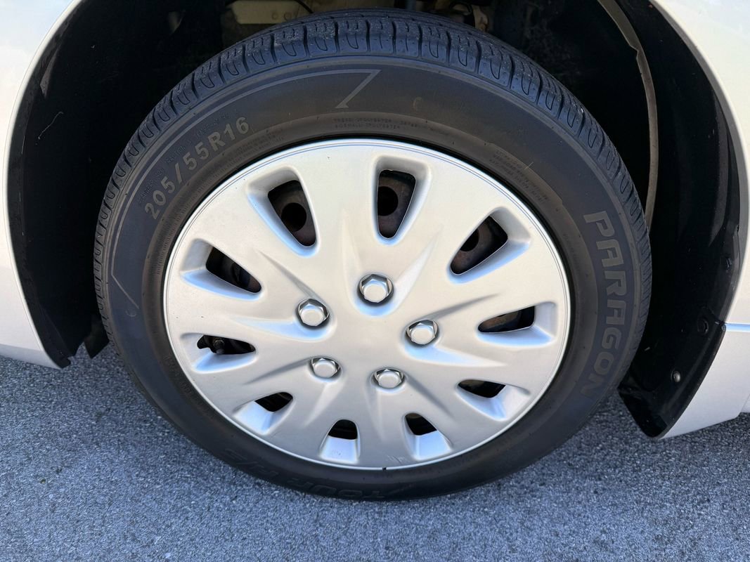 Used 2016 Nissan Sentra SV FWD image 10