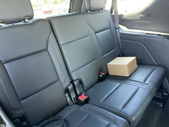 Used 2026 Chevrolet Tahoe High Country AWD/4WD image 24