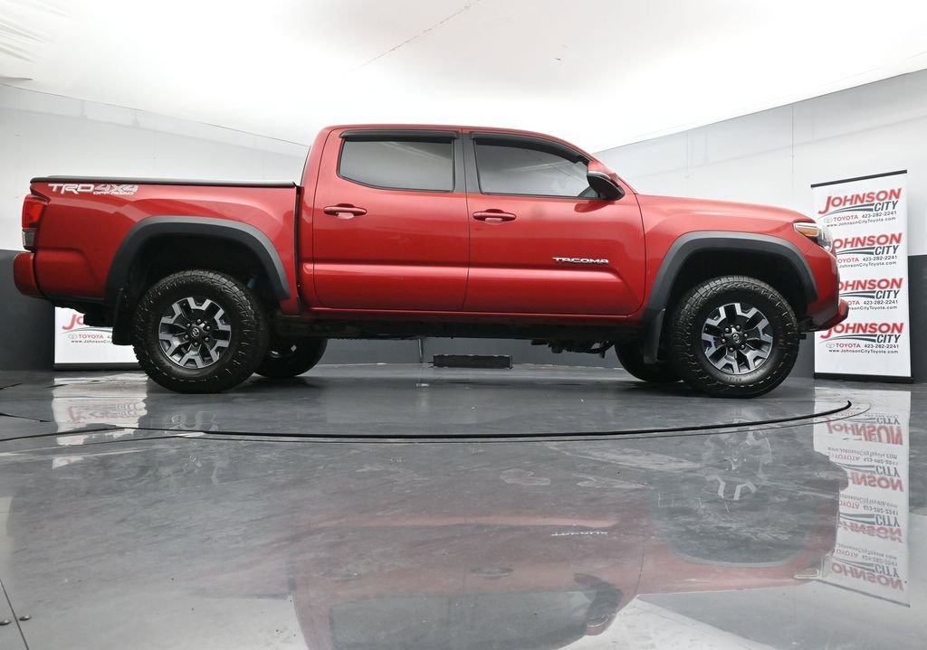 Used 2016 Toyota Tacoma TRD Off-Road w/ Premium & Technology Package image 34