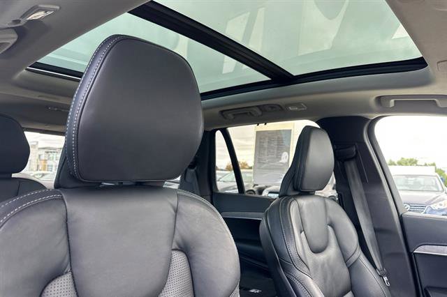 Certified 2023 Volvo XC90 T8 Ultimate w/ Protection Package Premier image 18