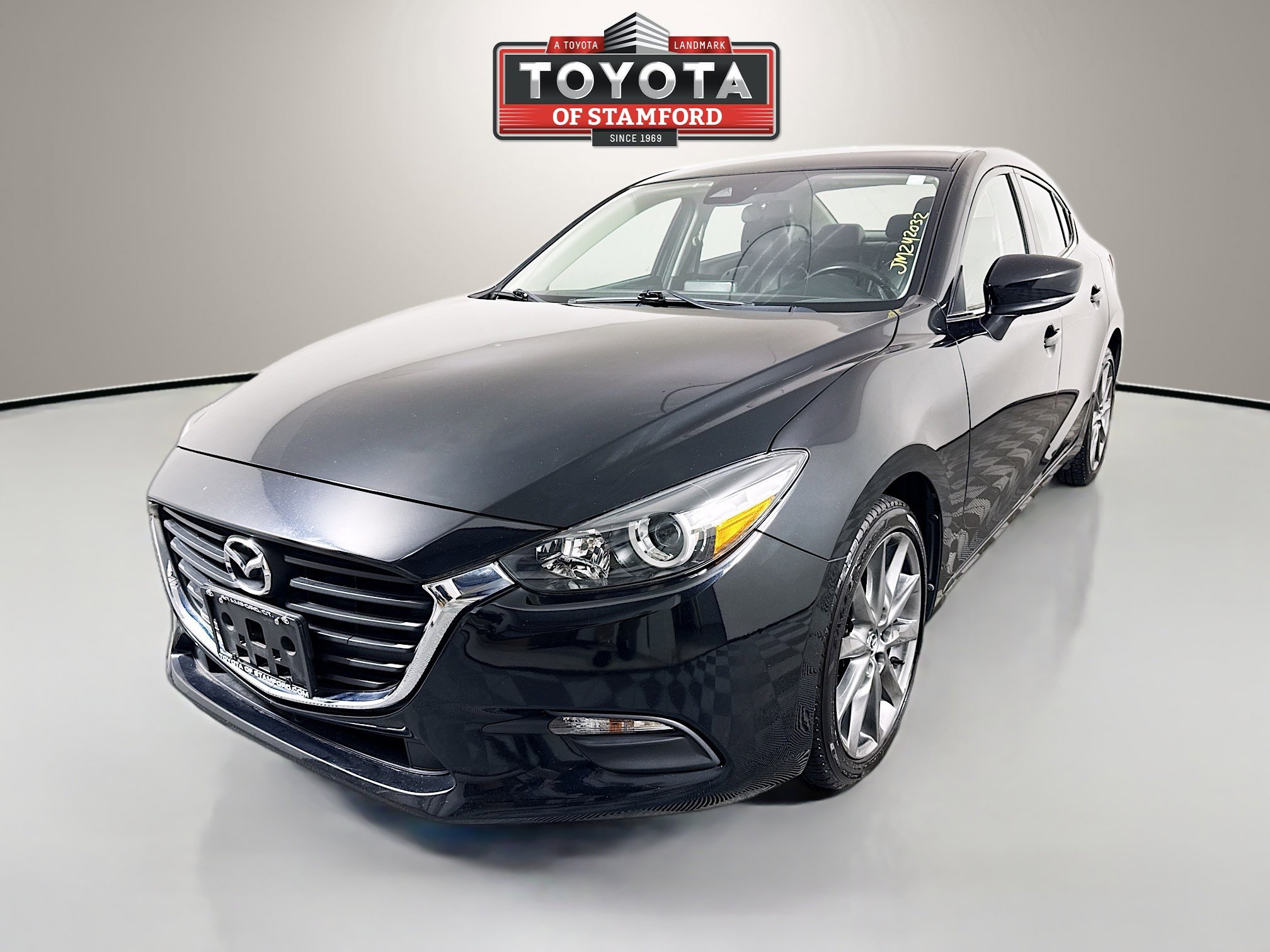 Used 2018 MAZDA MAZDA3 Touring FWD image 3