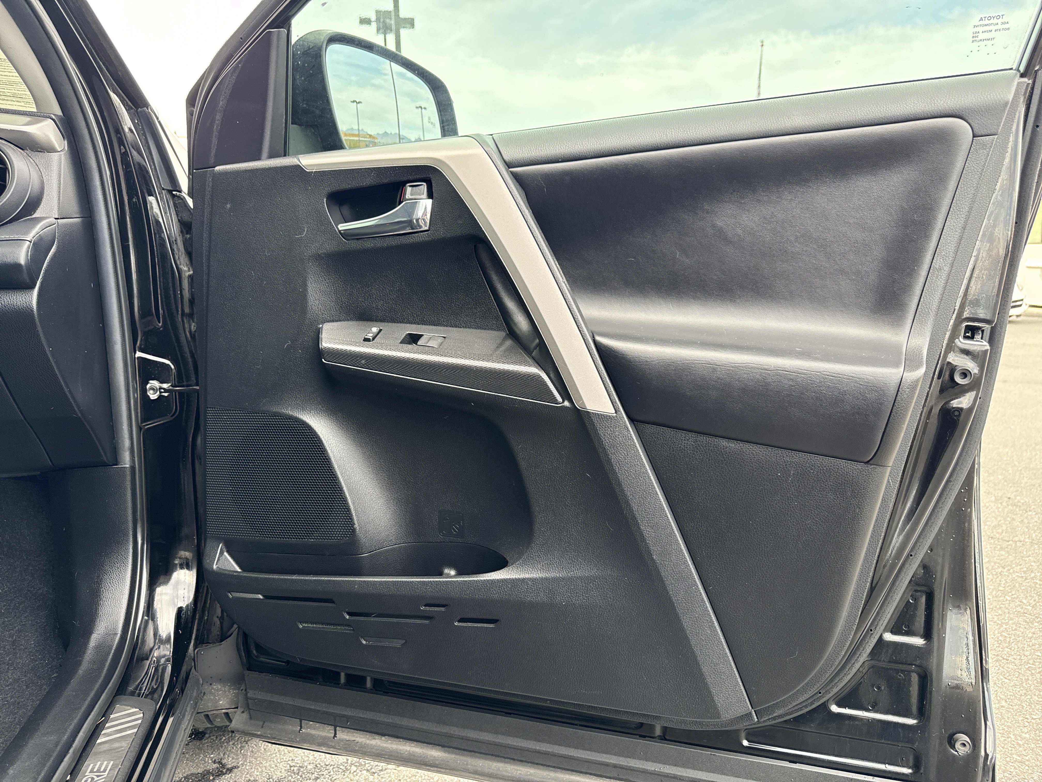 Used 2018 Toyota RAV4 Adventure image 20