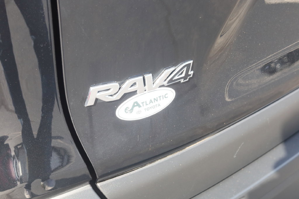 Used 2023 Toyota RAV4 XLE AWD/4WD image 16