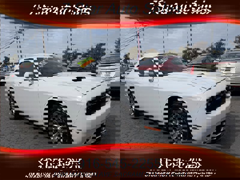 Used 2016 Dodge Challenger SXT w/ Sound Group image 1