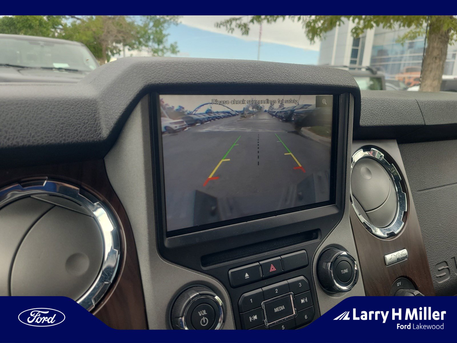 Used 2013 Ford F250 Lariat w/ Lariat Interior Pkg AWD/4WD image 28