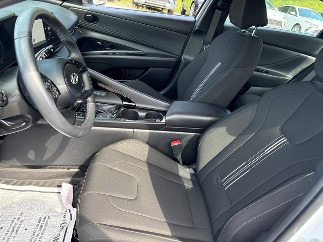 Used 2025 Hyundai Elantra SEL FWD image 9