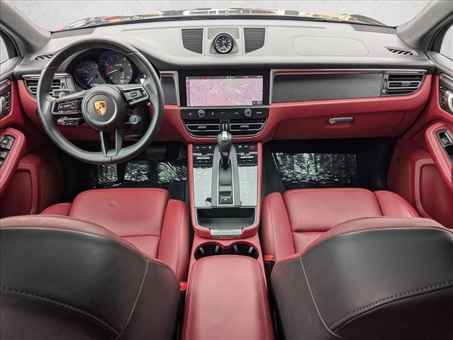 Used 2022 Porsche Macan GTS AWD/4WD image 18