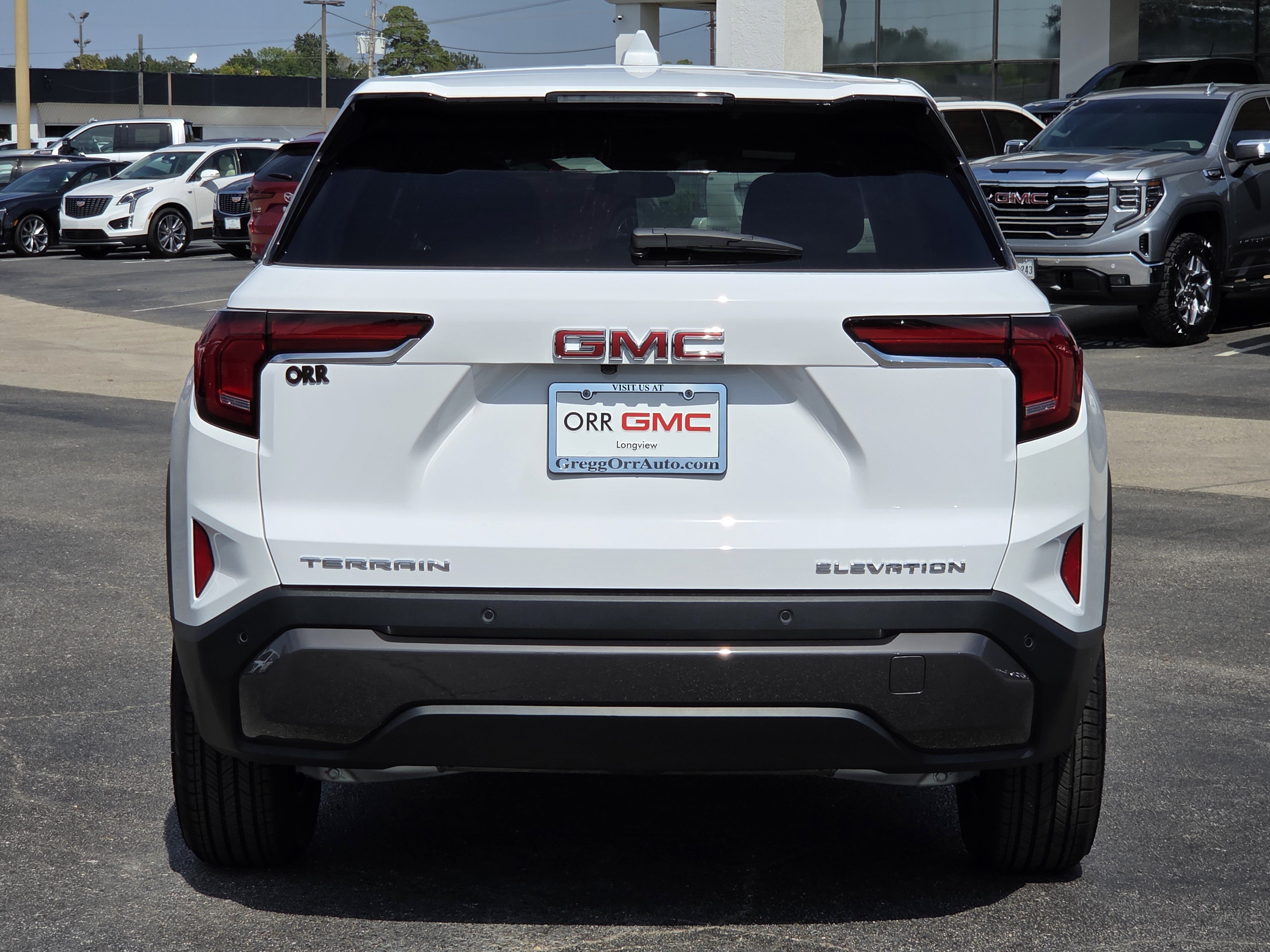 New 2027 GMC Terrain Elevation w/ LPO, Floor Liner Package FWD image 4