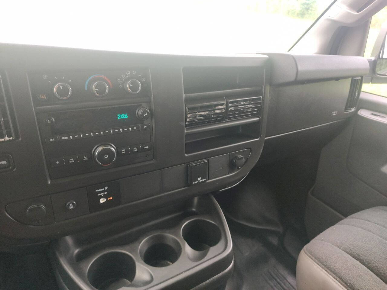 Used 2021 GMC Savana 2500 w/ Driver Convenience Package image 14