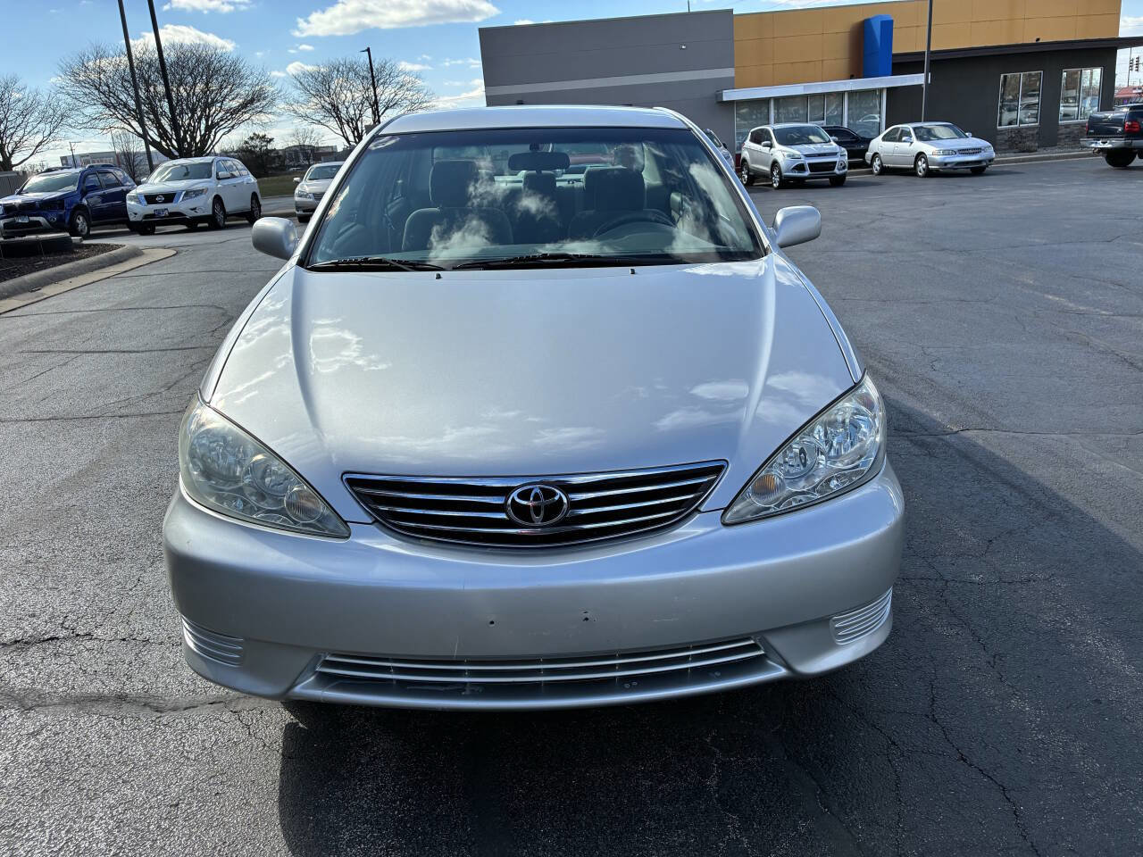 Used 2005 Toyota Camry LE FWD image 9
