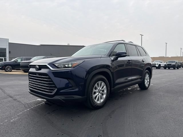 Certified 2024 Toyota Grand Highlander AWD image 3