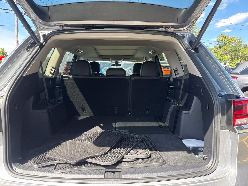 Used 2023 Volkswagen Atlas SEL AWD/4WD image 13