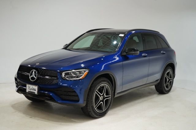 Used 2021 Mercedes-Benz GLC 300 4MATIC image 3