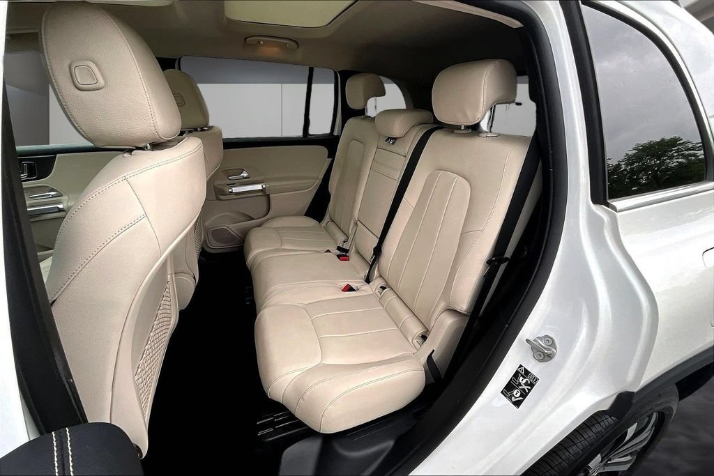 Used 2022 Mercedes-Benz GLB 250 4MATIC image 22