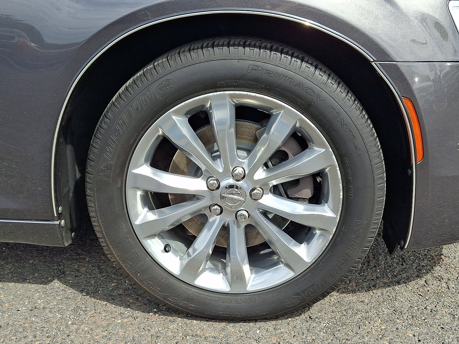 Used 2018 Chrysler 300 Limited w/ Safetytec Plus Group AWD/4WD image 8