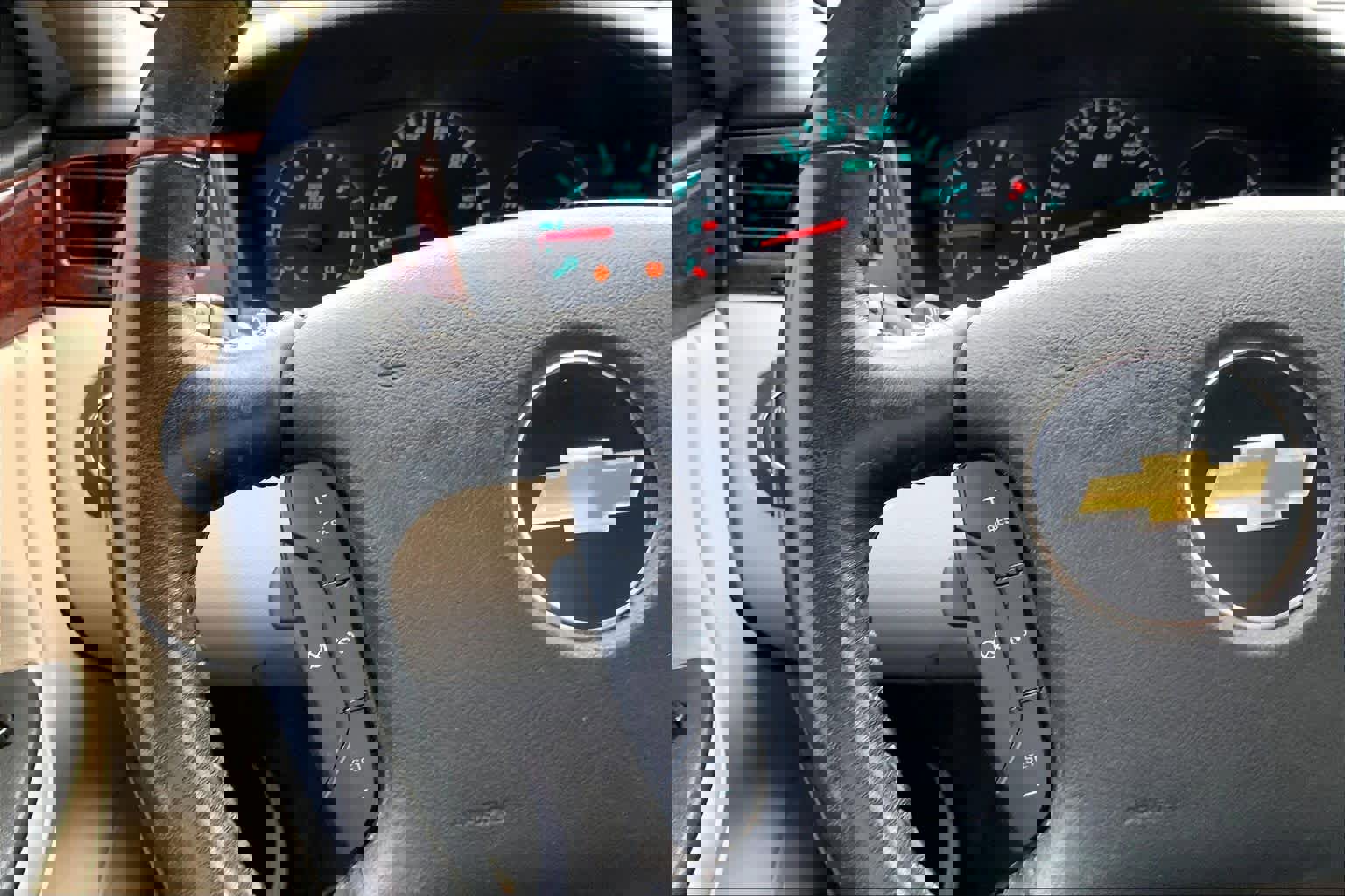 Used 2011 Chevrolet Impala LT image 24